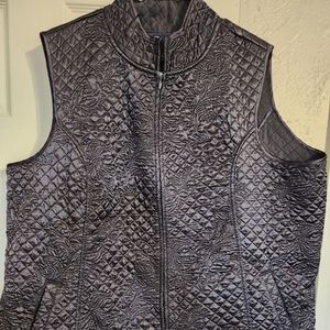 Susan graver style black 2x vest